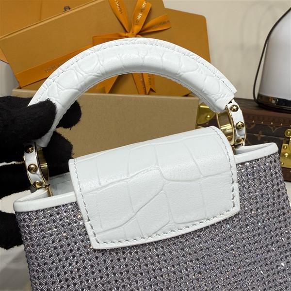 2026120164335884 870